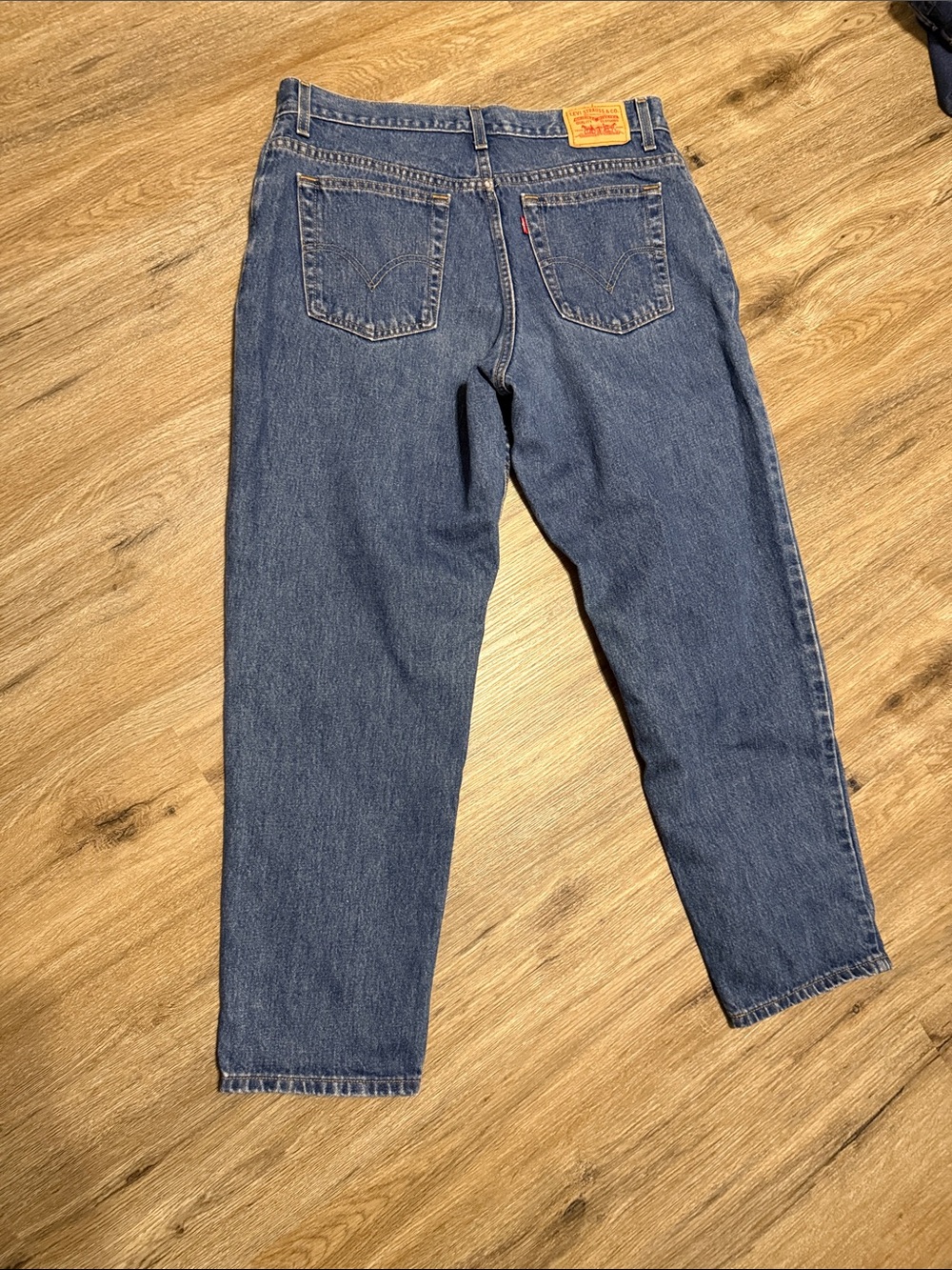 Levi's 550 Tapered  Women's Jeans - Medium Blue Vintage Wash 16S